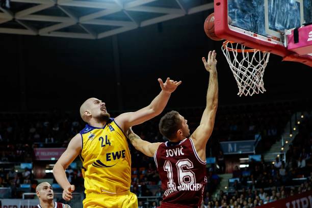 广厦的教练 广厦的教练