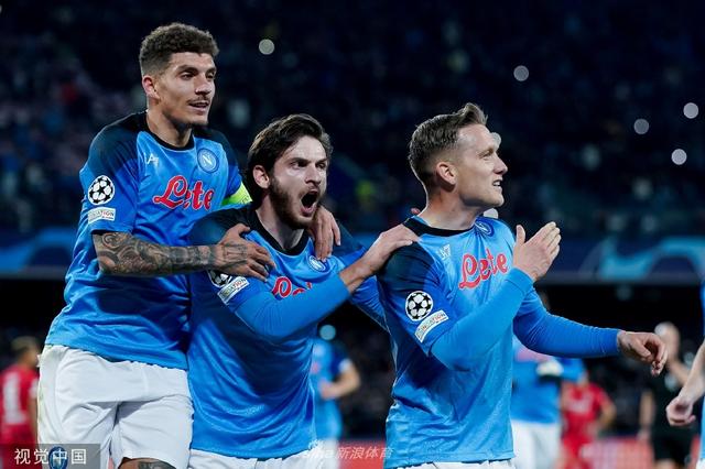 [举重]钱飞翔获得男子96公斤级总成绩金牌.