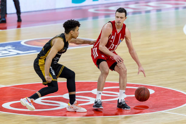 担任一门 担任一门